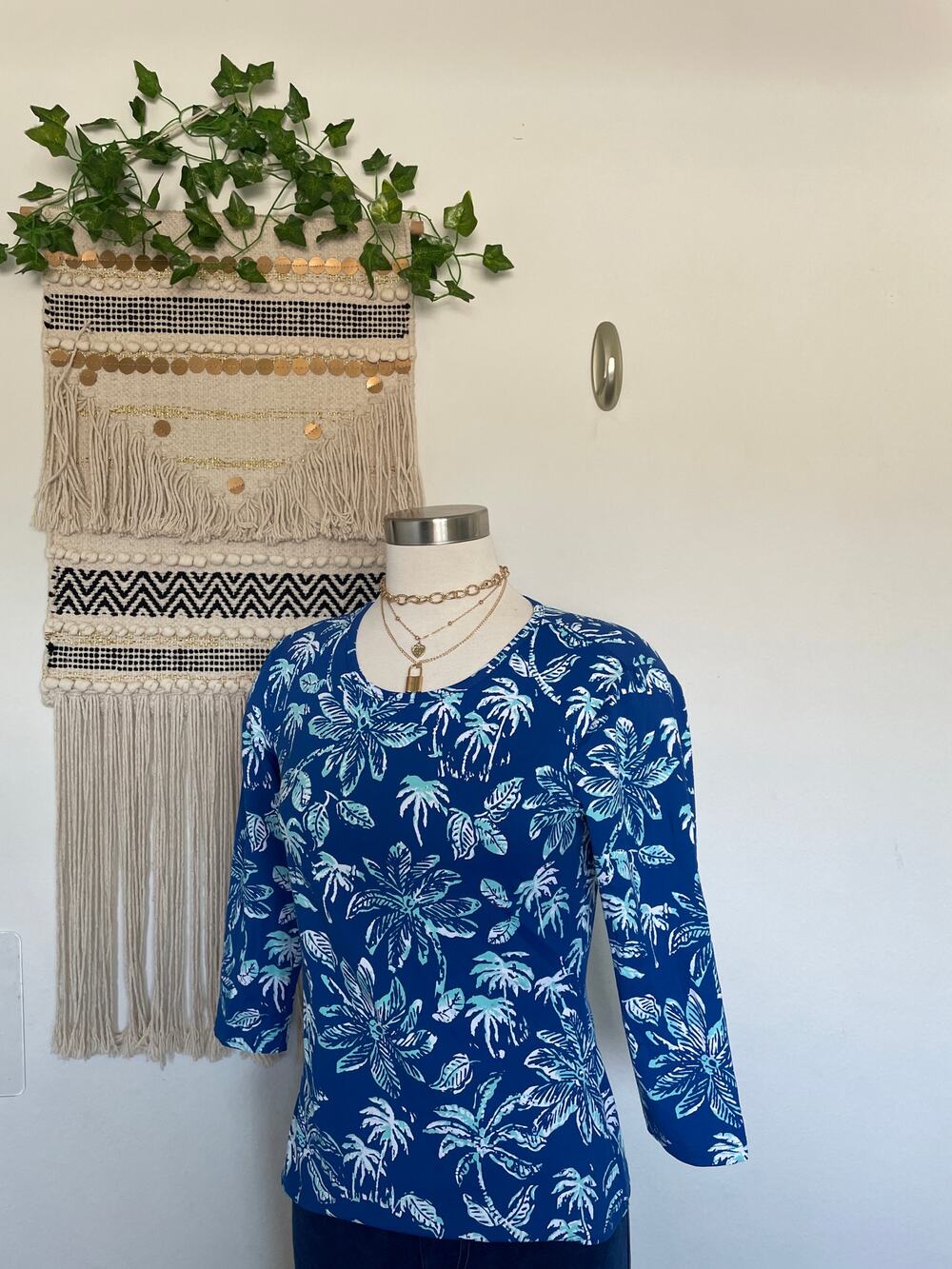 J. MCLAUGHLIN  XSMALL SIGNATURE BLOUSE 3/4 SLEEVE BLUE BOTANNICA